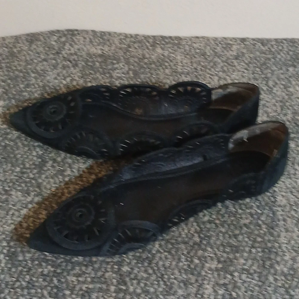 Tory Burch size 8.5 black leather suede slip on flats
